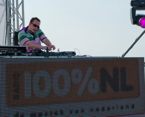 100% NL DJ Ronald Sebok